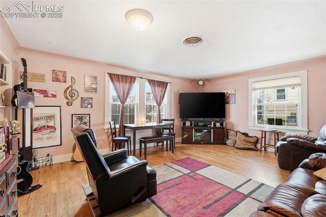 936 E Moreno Avenue, Colorado Springs, CO 80903