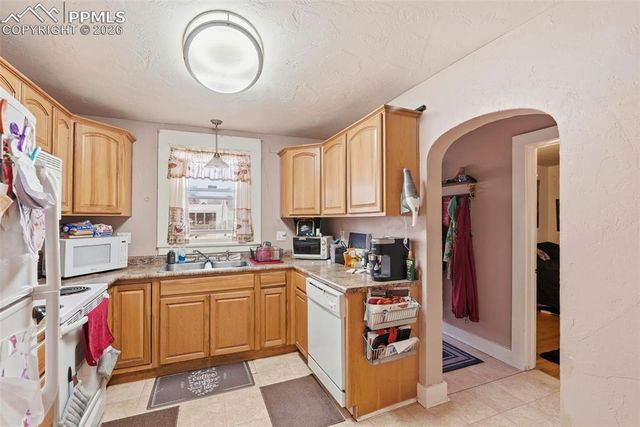 936 E Moreno Avenue, Colorado Springs, CO 80903