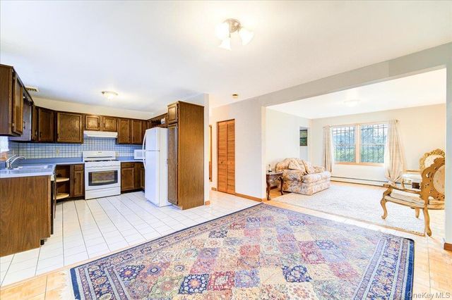 218 Plattekill Ardonia Road, Wallkill, NY 12589