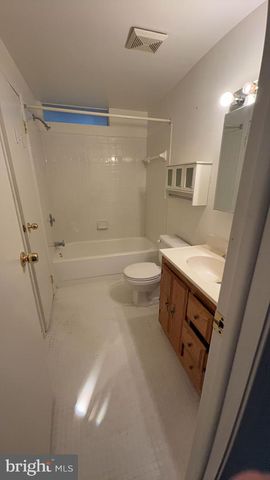 7425 MARC DR, Falls Church, VA 22042