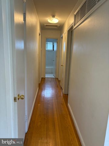 7425 MARC DR, Falls Church, VA 22042