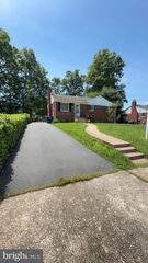 7425 MARC DR, Falls Church, VA 22042