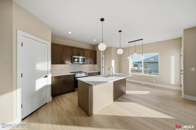 7601 Gulls Way, Lincoln, NE 68514