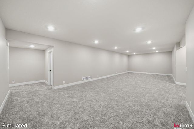 7601 Gulls Way, Lincoln, NE 68514