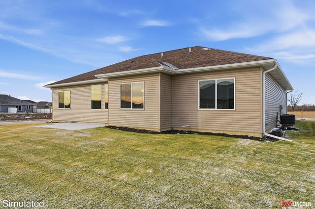 7601 Gulls Way, Lincoln, NE 68514