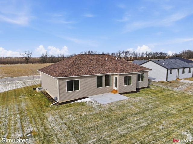 7601 Gulls Way, Lincoln, NE 68514