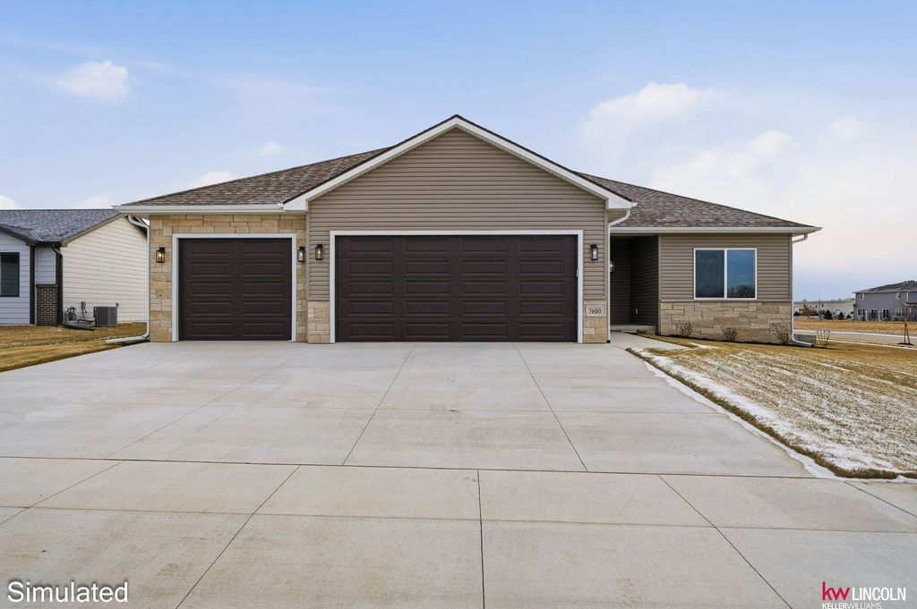 7601 Gulls Way, Lincoln, NE 68514