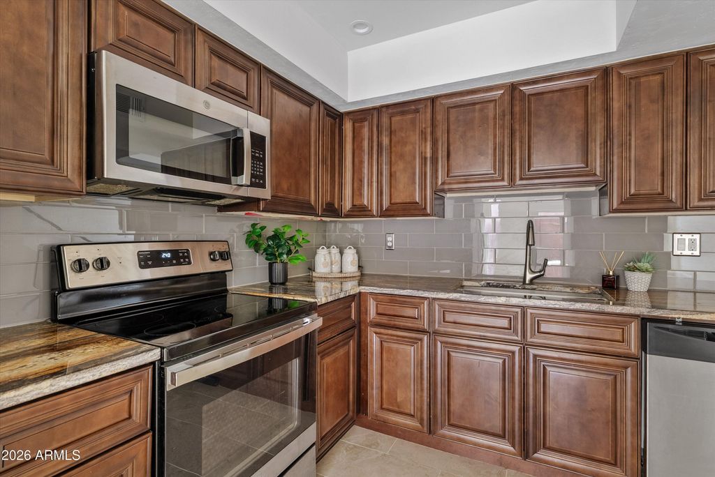 3702 E MONTEROSA Street 2, Phoenix, AZ 85018 — photo 3