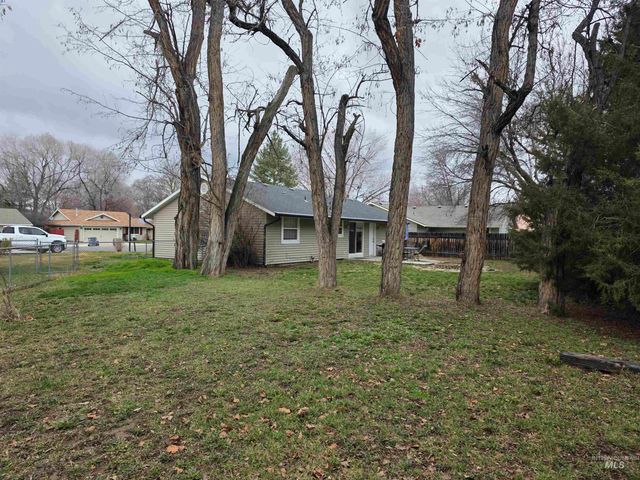 1887 W Cherry Ct, Boise, ID 83705