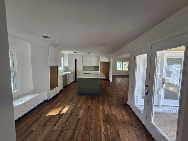 7727 Fairdale Lane, Houston, TX 77063