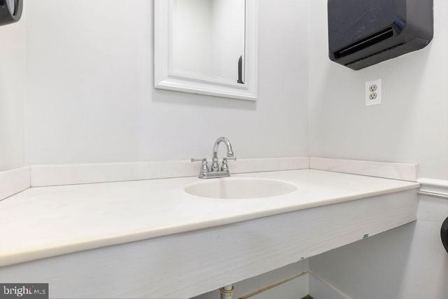 838 BOWLING GREEN RD, Front Royal, VA 22630