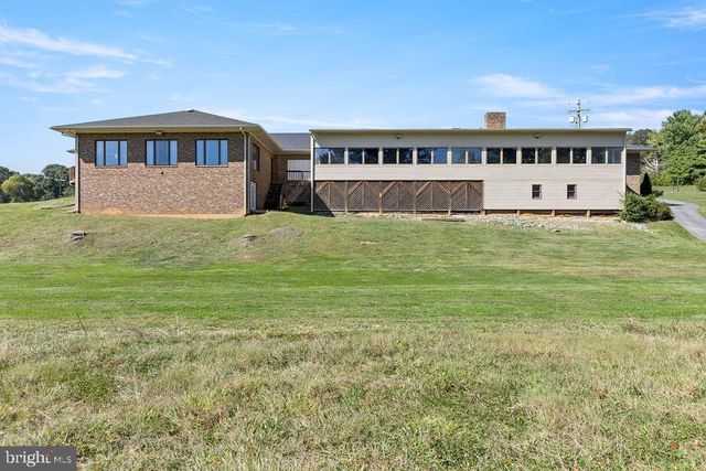 838 BOWLING GREEN RD, Front Royal, VA 22630