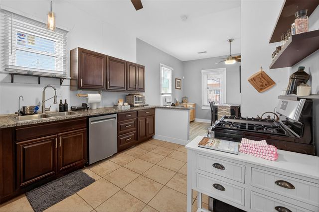 615 7th Street, Galveston, TX 77550