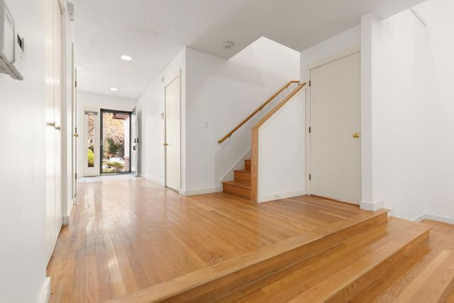 34 Cortland Dr 34, Sharon, MA 02067