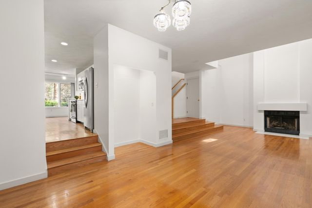 34 Cortland Dr 34, Sharon, MA 02067