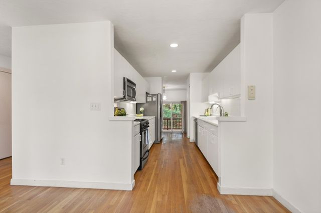 34 Cortland Dr 34, Sharon, MA 02067