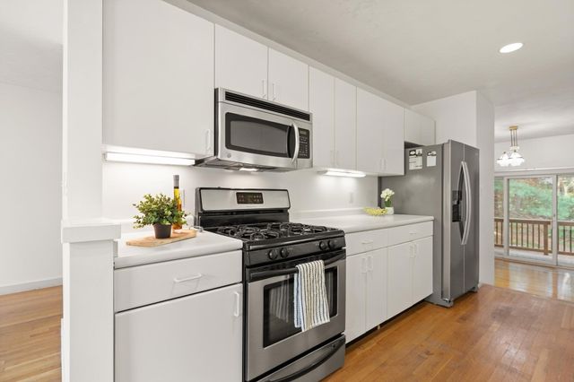 34 Cortland Dr 34, Sharon, MA 02067