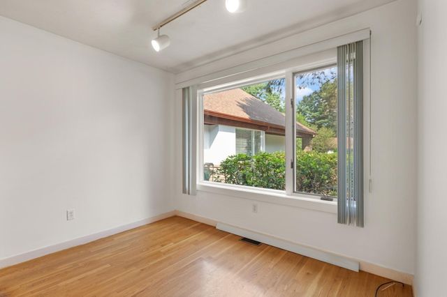 34 Cortland Dr 34, Sharon, MA 02067