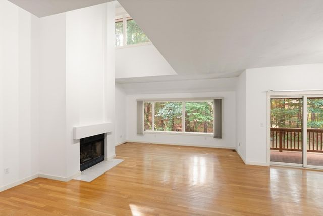 34 Cortland Dr 34, Sharon, MA 02067