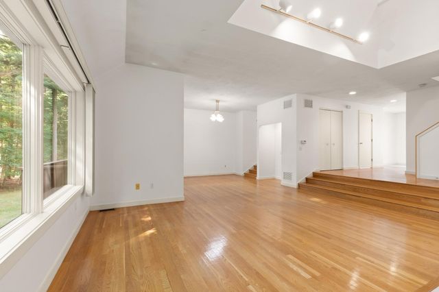 34 Cortland Dr 34, Sharon, MA 02067