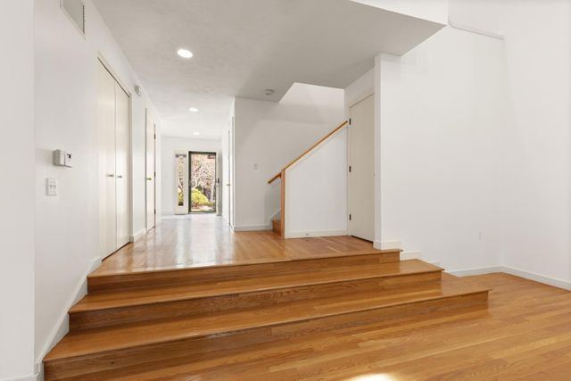 34 Cortland Dr 34, Sharon, MA 02067