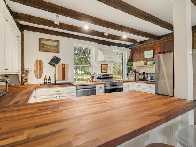 1806 Route 100 South, Rochester, VT 05767