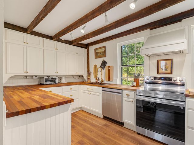 1806 Route 100 South, Rochester, VT 05767