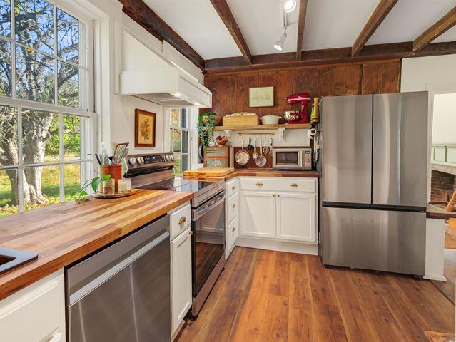 1806 Route 100 South, Rochester, VT 05767