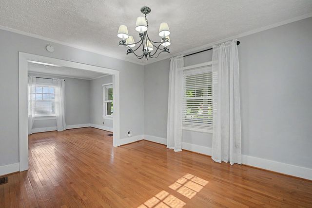 242 Lonsdale Avenue 242 Lonsdale Avenue, Oakwood, OH 45419