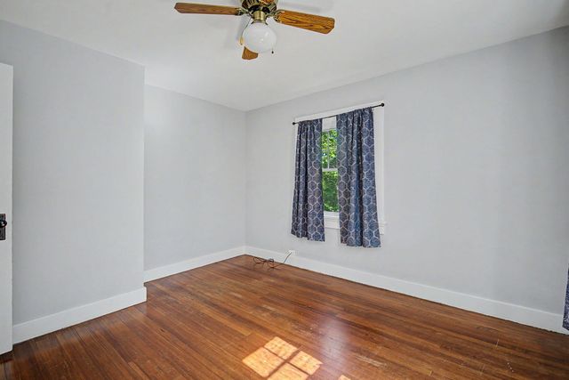 242 Lonsdale Avenue 242 Lonsdale Avenue, Oakwood, OH 45419