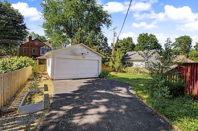 242 Lonsdale Avenue 242 Lonsdale Avenue, Oakwood, OH 45419