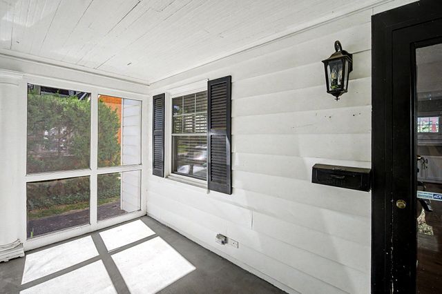 242 Lonsdale Avenue 242 Lonsdale Avenue, Oakwood, OH 45419
