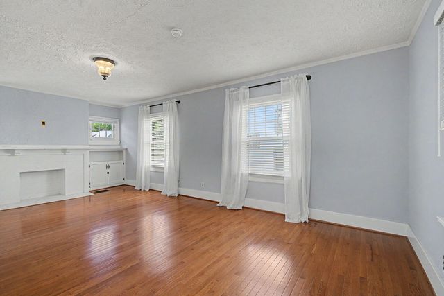 242 Lonsdale Avenue 242 Lonsdale Avenue, Oakwood, OH 45419