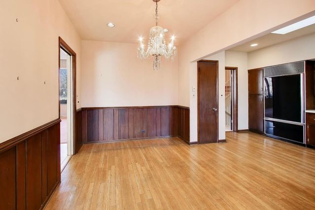 754 Woodridge Lane, Glencoe, IL 60022