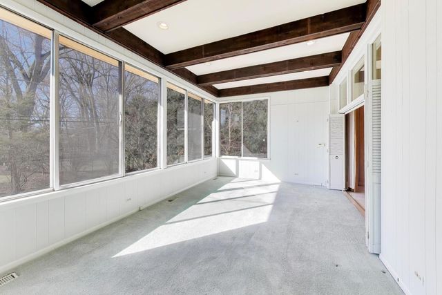 754 Woodridge Lane, Glencoe, IL 60022