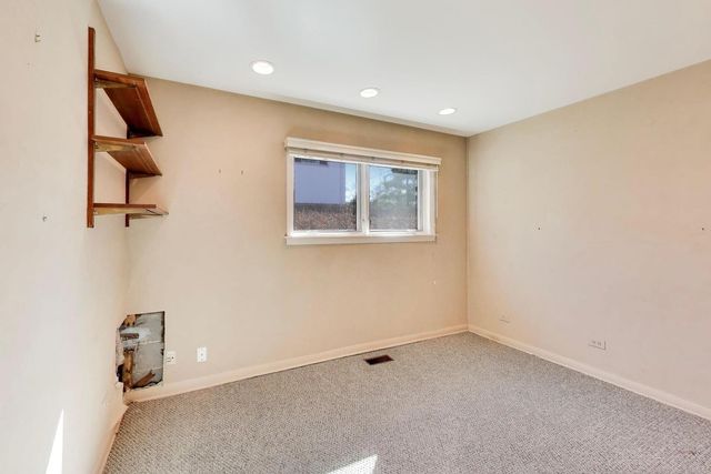 754 Woodridge Lane, Glencoe, IL 60022