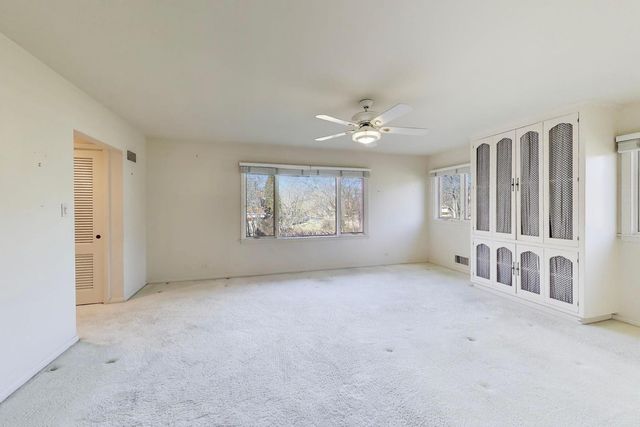 754 Woodridge Lane, Glencoe, IL 60022