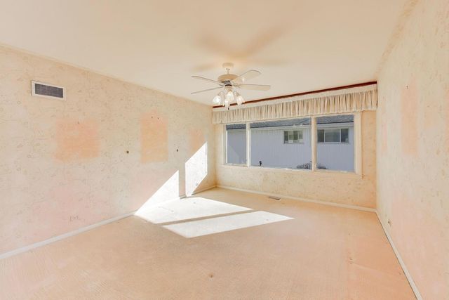 754 Woodridge Lane, Glencoe, IL 60022