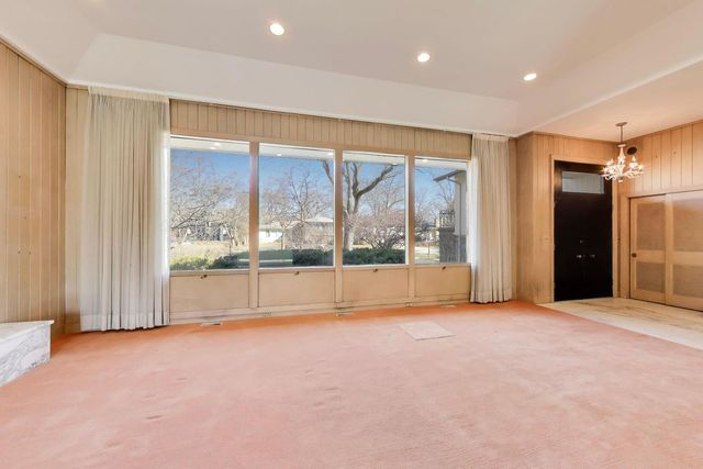 754 Woodridge Lane, Glencoe, IL 60022