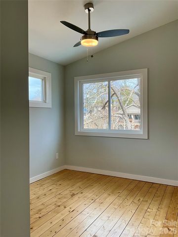 12 Center Street, Asheville, NC 28803