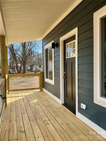 12 Center Street, Asheville, NC 28803