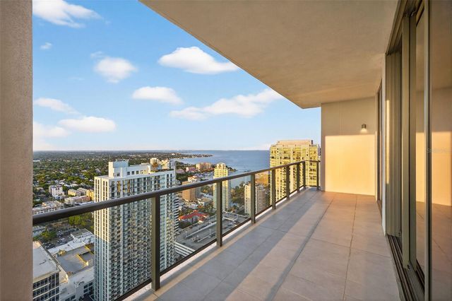 275 1ST AVENUE S 4101, St Petersburg, FL 33701