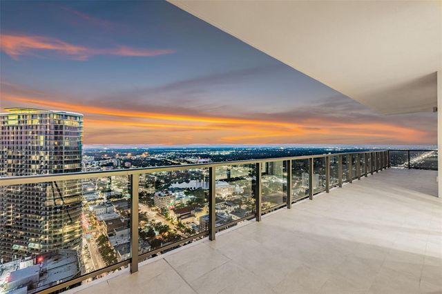 275 1ST AVENUE S 4101, St Petersburg, FL 33701