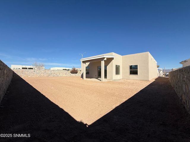 7935 San Eduardo Street, Las Cruces, NM 88012