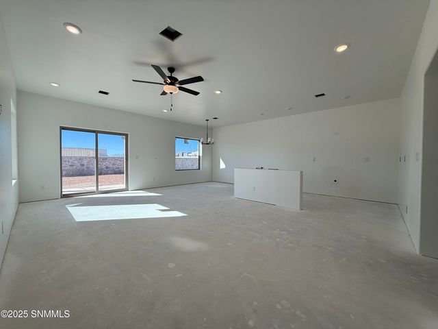 7935 San Eduardo Street, Las Cruces, NM 88012