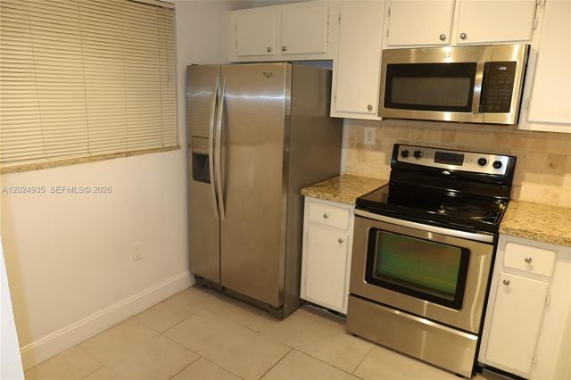 10835 SW 112th Ave 113, Miami, FL 33176