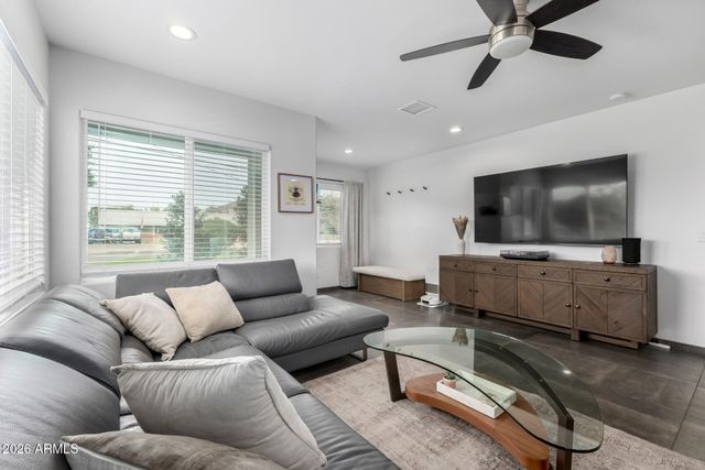 4901 E VIRGINIA Avenue, Phoenix, AZ 85008