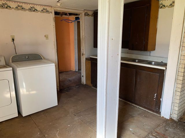 501 S Clay Street, Henrietta, TX 76365