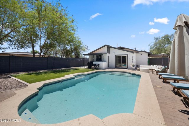 2609 N 28TH Street, Phoenix, AZ 85008