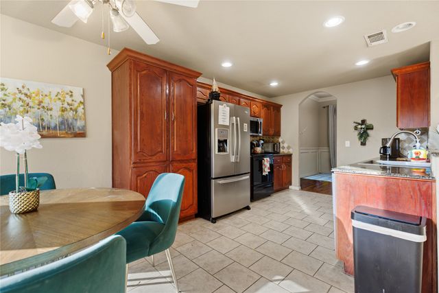 3144 Lippizan Street, Robinson, TX 76706